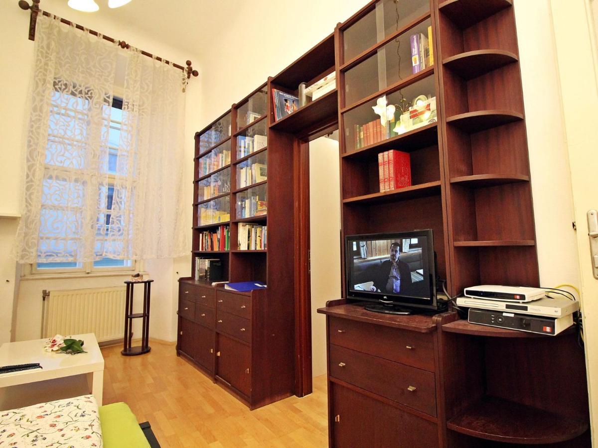 Apartment Judenplatz By Interhome Виена Екстериор снимка